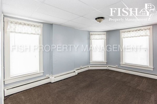 Building Photo - 200 E Bald Eagle St