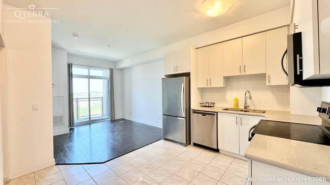 Photo du bâtiment - 514-2486 Old Bronte Rd