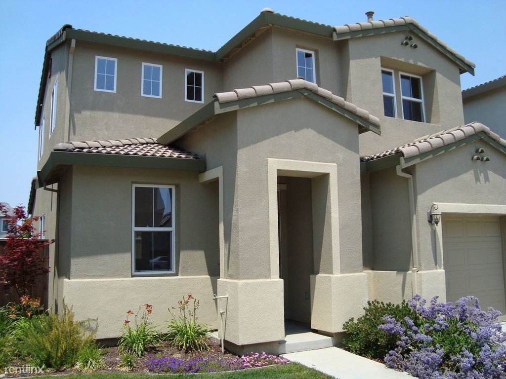 Primary Photo - 3922 Martis St