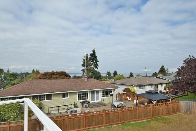 Foto del edificio - 4Bd/2.5Ba Edmonds House