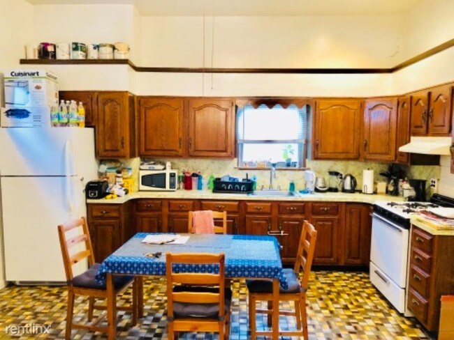 Foto del edificio - 2 br, 1 bath Apartment - 2 Windle Park