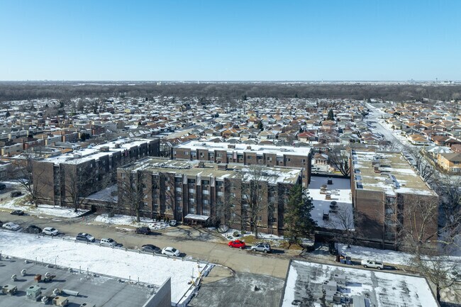 Foto aérea - Pueblo Commons Condominiums