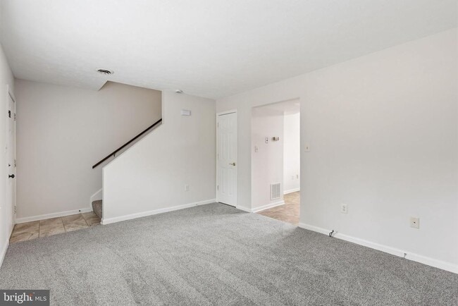 Building Photo - 405 Willow Lawn Dr