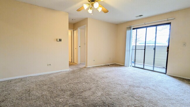 Foto del edificio - 2014 N Rand Rd