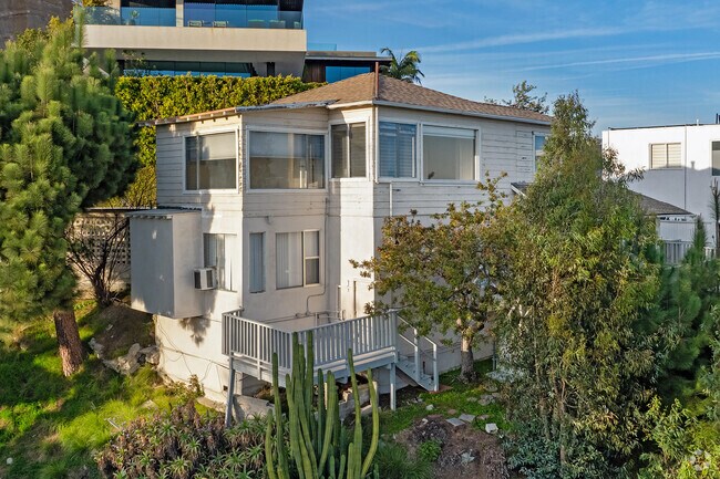 Foto del edificio - Lido Apartments - 8412 Franklin Ave