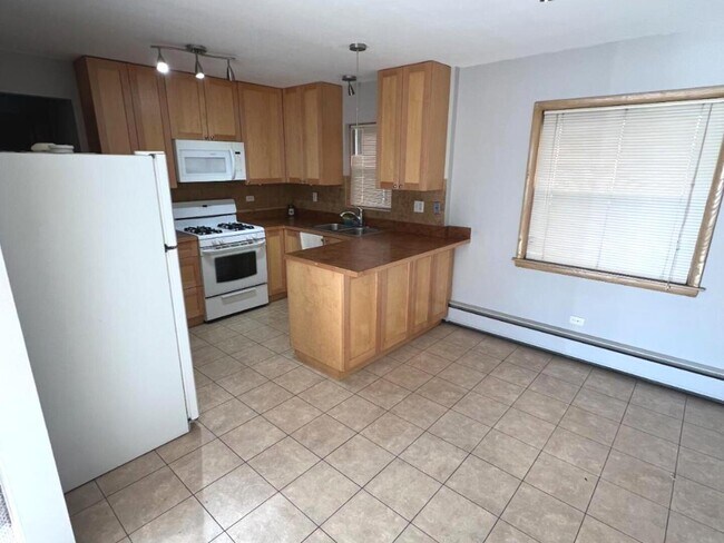 Foto del edificio - 6636 N Harlem Ave