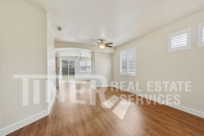 Foto del edificio - 2500 Merlin Way