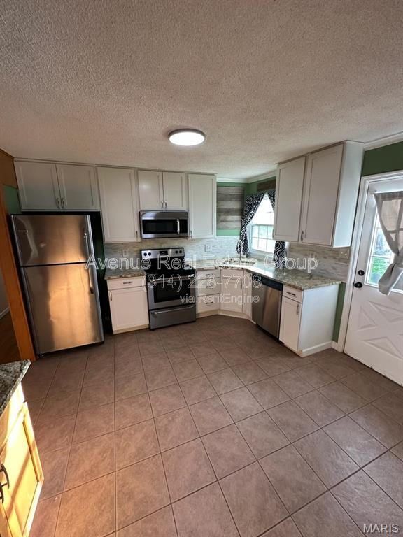 Building Photo - 908 Center Ct