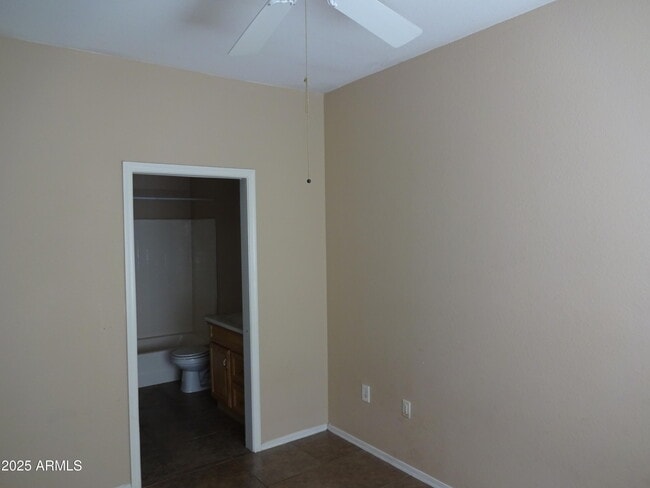 Building Photo - 2929 W Yorkshire Dr