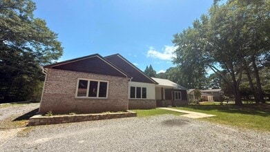 Building Photo - 2909 Jones Mill Rd