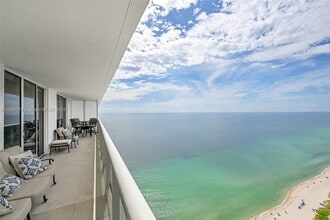 Building Photo - 1830 S Ocean Dr