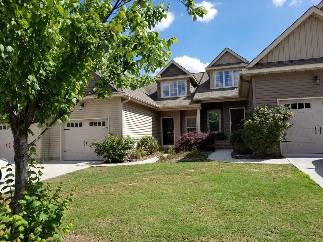 Foto principal - 124 Cypress Cir