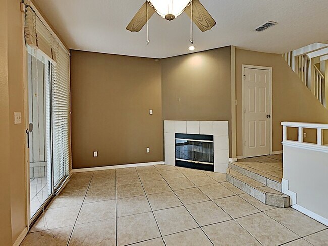 Building Photo - 685 Scarlet Oak Cir
