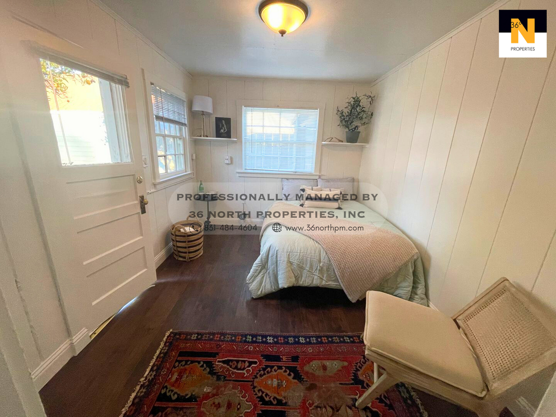 Foto principal - 215 E Romie Ln
