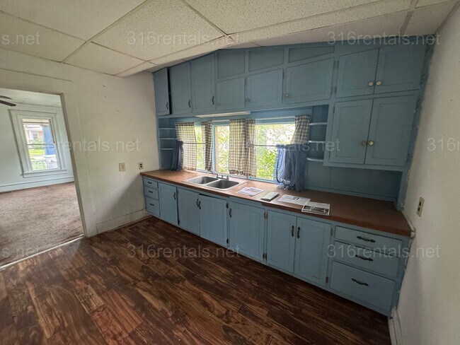 Foto del edificio - $1099 4 bed 1 bath - Single Family home