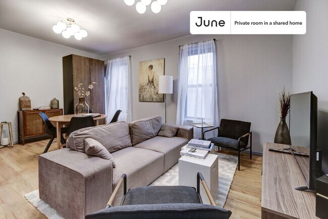 Foto del edificio - Private bedroom in 4 bed/1 bath Home