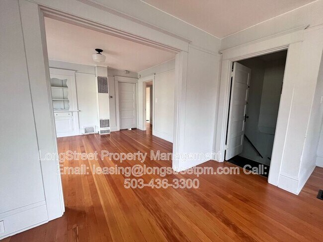 Foto del edificio - 3819 SE Washington St