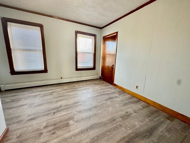 Building Photo - 89 Webster Ave