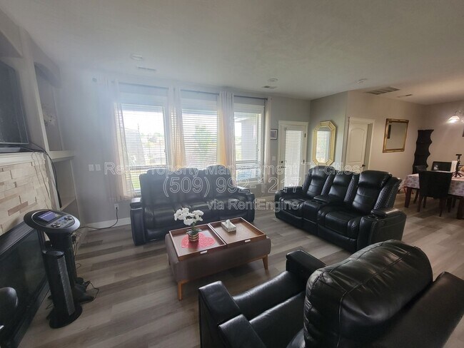 Foto del edificio - 4801 Pinehurst Dr