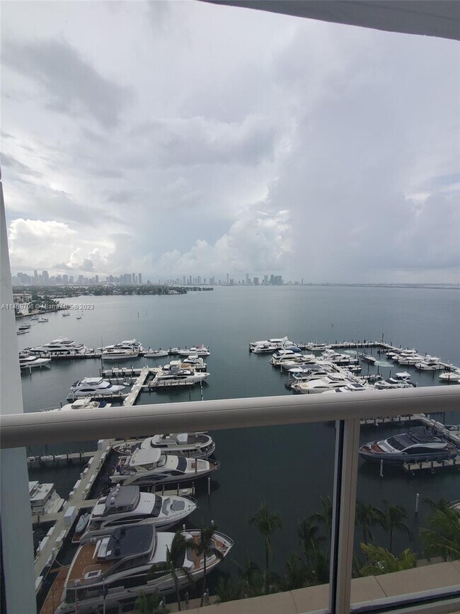 Foto del edificio - 1900 Sunset Harbour Dr