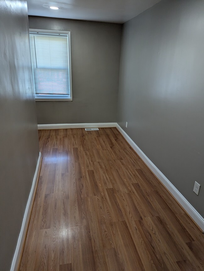 Building Photo - 1 Ballman Ct
