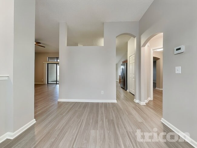 Building Photo - 5357 Whitecastle Ct