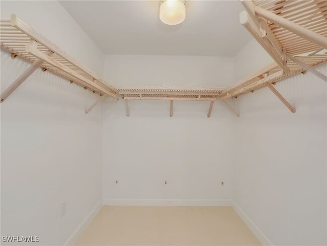 Building Photo - 13105 Vanderbilt Dr