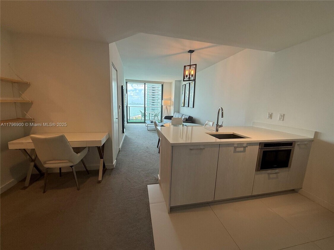 Foto principal - 501 NE 31st St