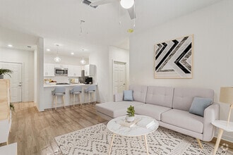 Primary Photo - Casara Pensacola