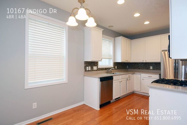 Building Photo - Amazing 4 Bed 3.5 Bath Home in Hennepin Vi...