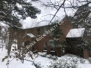 Building Photo - 21219 Unicorn Ln