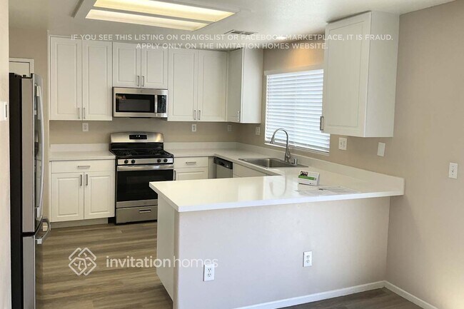 Foto del edificio - 5438 Ragged Robin Ct