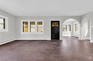 Building Photo - 908 Stadelman Ave