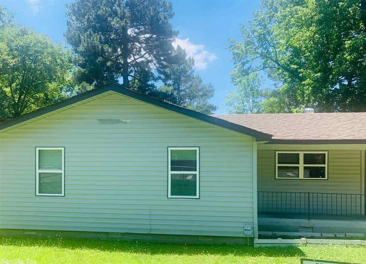 8413 W 28th St, Little Rock, AR 72204 House Rental in Little Rock, AR