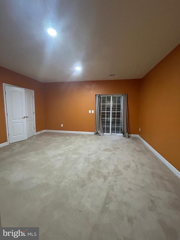 Foto del edificio - 16979 Horton Ct