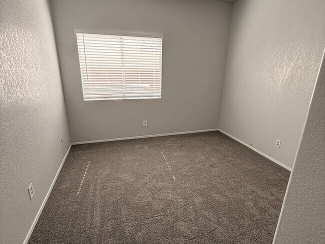 Foto del edificio - 1503 Shotgun Ln