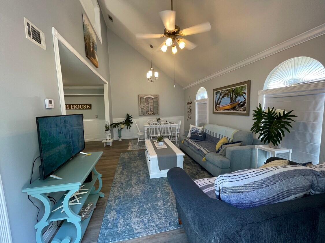 Foto principal - 943 Ashley Ln