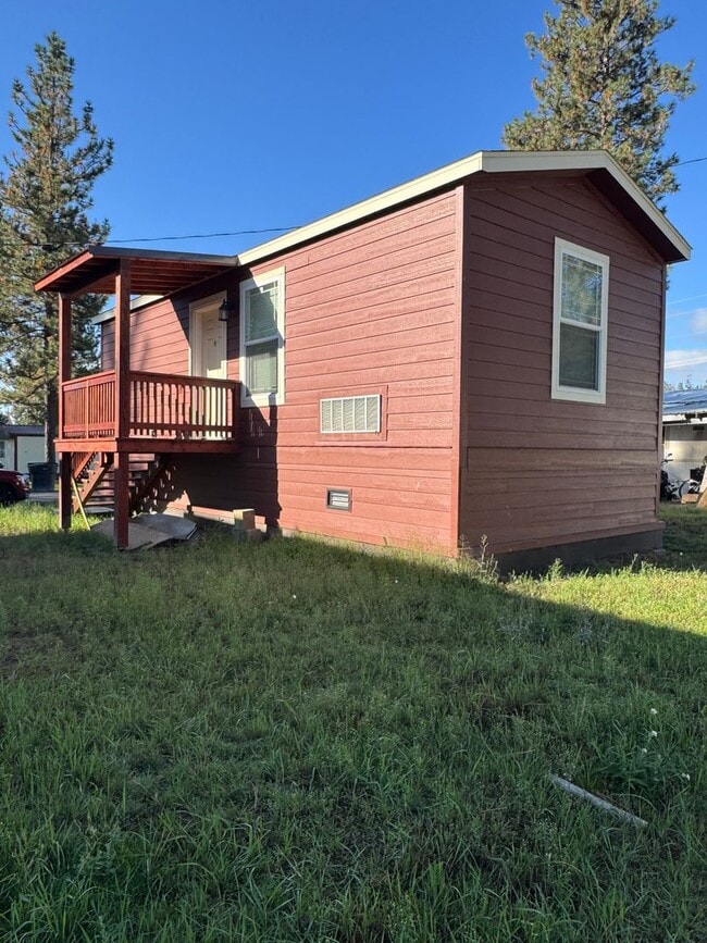 Building Photo - 41652 US Hwy 93 Frontage Rd