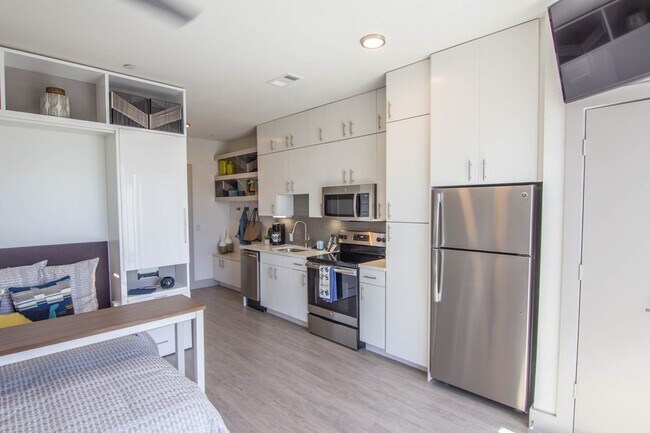 Foto del edificio - Modern 1-Bedroom Apartments: Luxury Within...