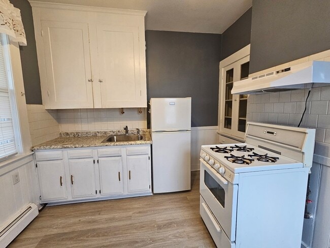 Building Photo - 549 Westford St