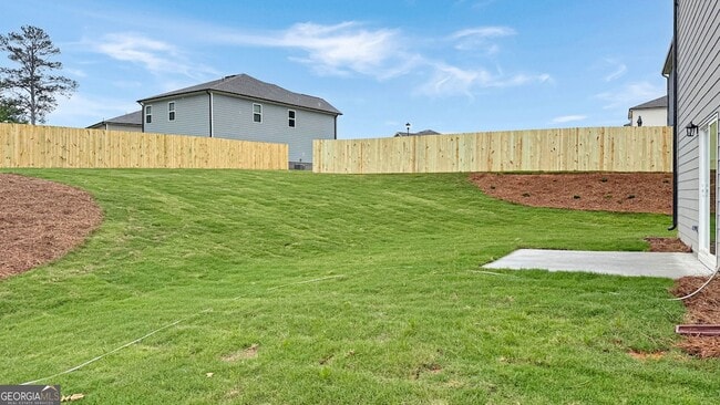 Building Photo - 104 Red Maple Wy