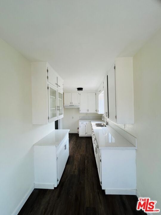 Building Photo - 1029 W 84th St