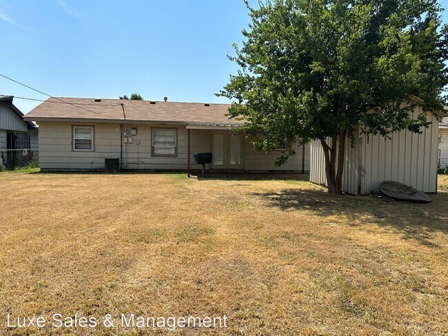 Foto del edificio - 4 br, 1.5 bath House - 1025 SW 57th Street