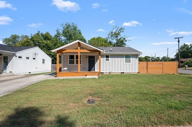 Building Photo - 2600 Aspen Dr