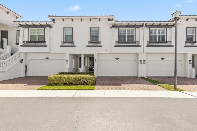 Foto del edificio - 3111 Waterside Cir