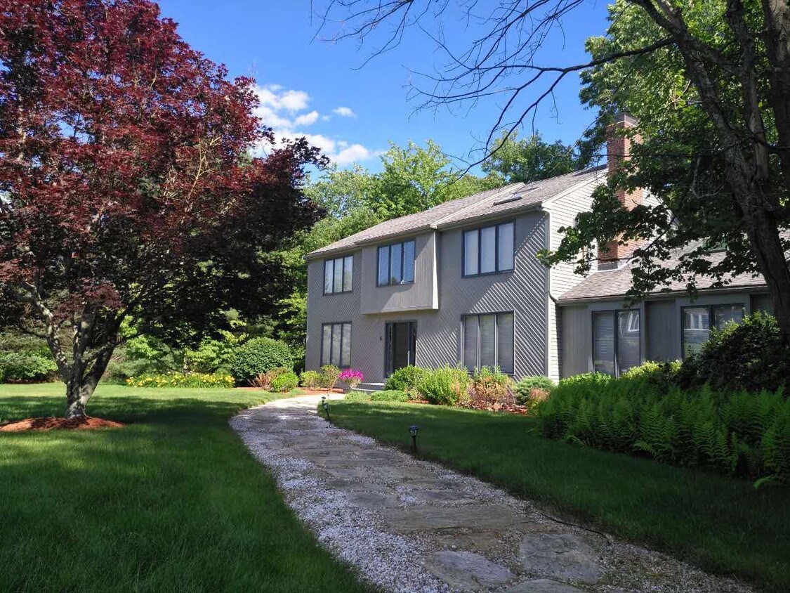 Primary Photo - 4 Wayside Rd
