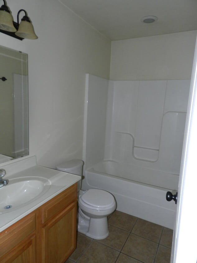 110 Booker Rd, Waynesville, MO 65583 Townhome Rentals in Waynesville