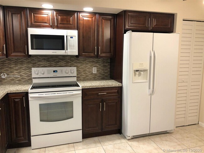 Building Photo - 12900 SW 13th St