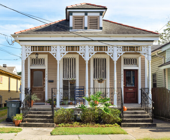 Building Photo - 1827 Adams St