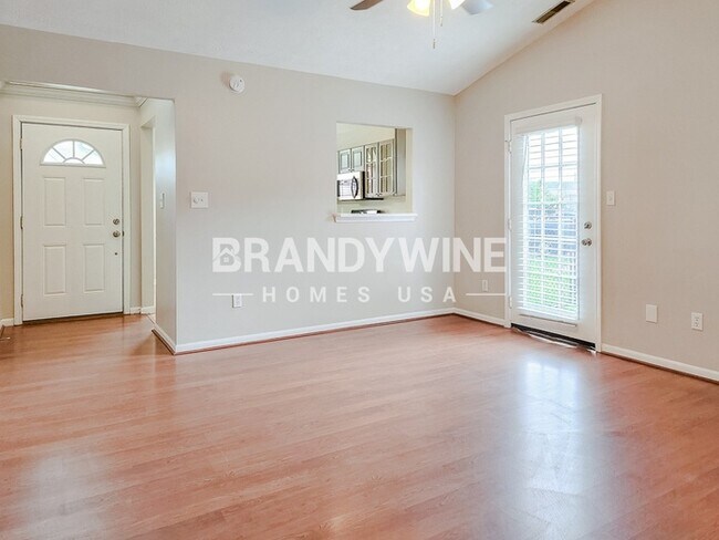 Foto del edificio - 460 Polk Manor Dr